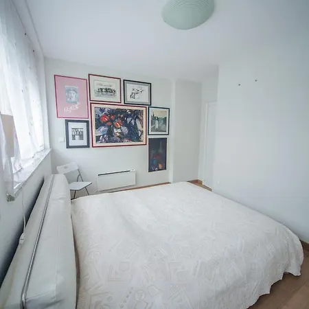 Apartment Tesla Pula
